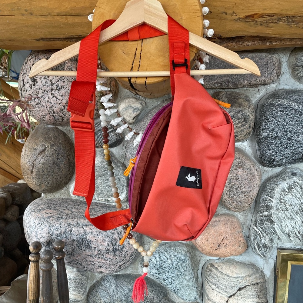 Cotopaxi 2L Hip Pack